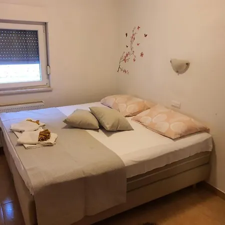 Apartments And Rooms Niki 2 Kaštela Zewnętrze zdjęcie