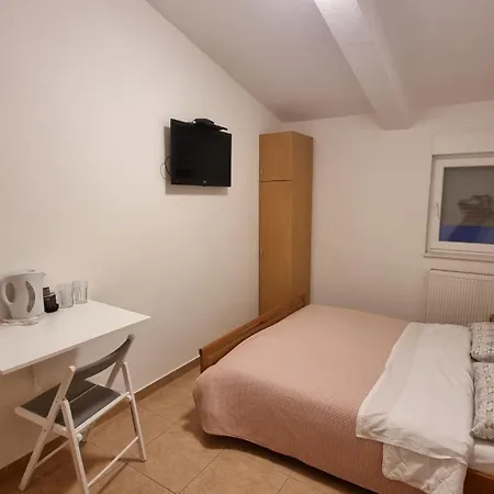 Apartments And Rooms Niki 2 Kaštela Zewnętrze zdjęcie