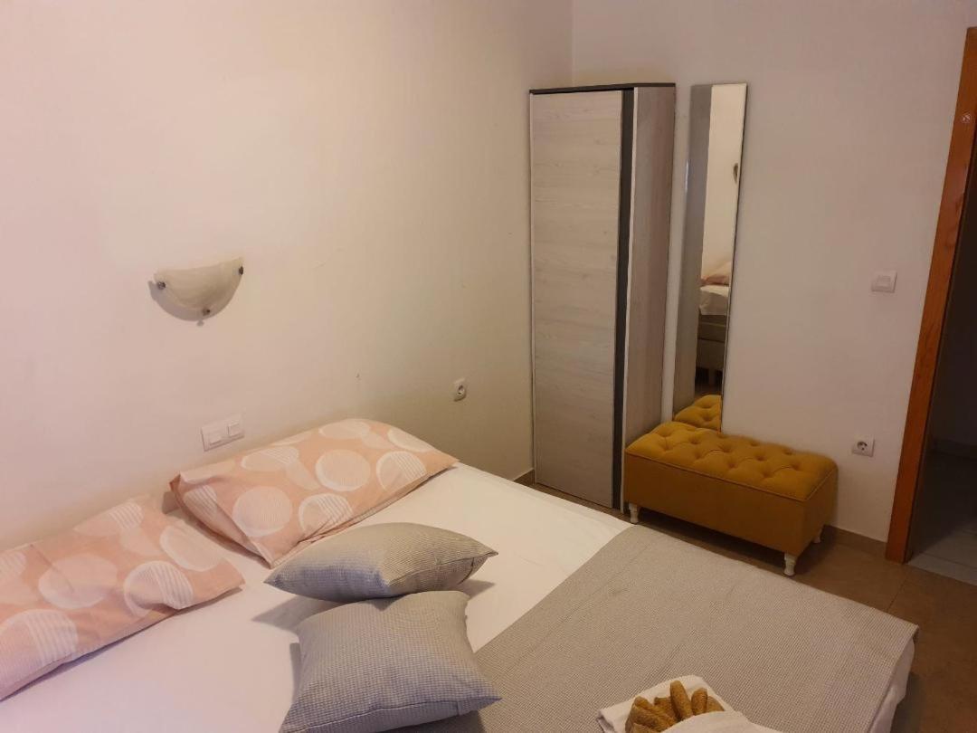 Apartments And Rooms Niki 2 Kastela